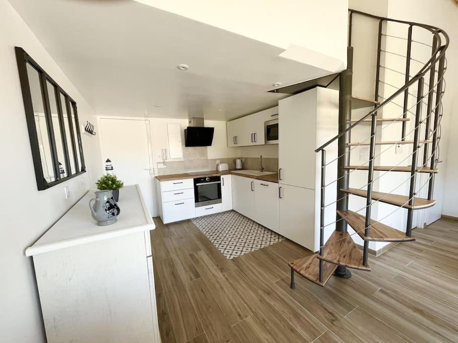 Duplex Centre Ville - 50M De La Plage - Clim - Garage - Netflix Le Grau-du-Roi Εξωτερικό φωτογραφία