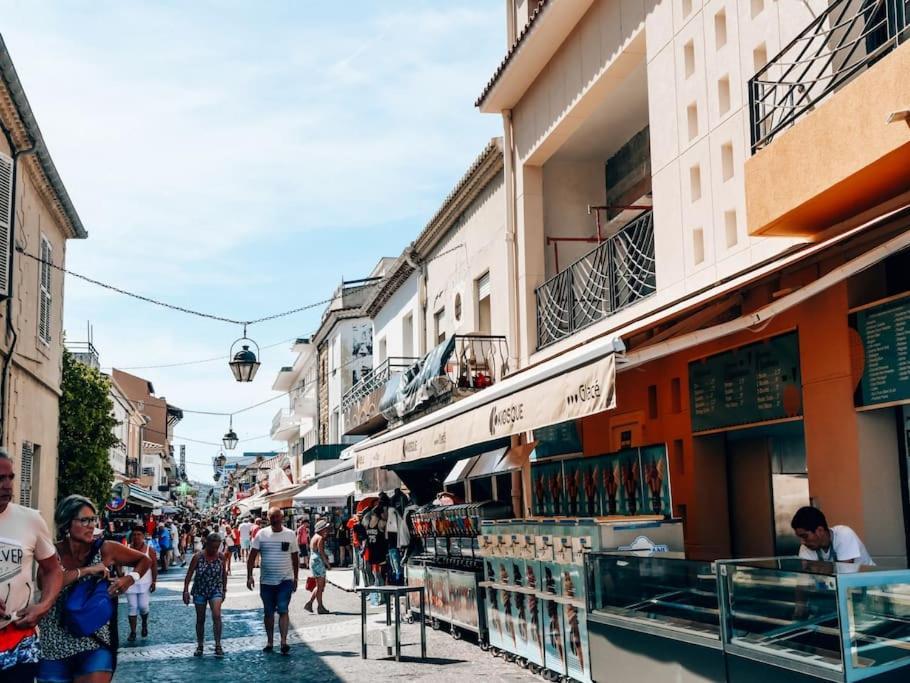Duplex Centre Ville - 50M De La Plage - Clim - Garage - Netflix Le Grau-du-Roi Εξωτερικό φωτογραφία